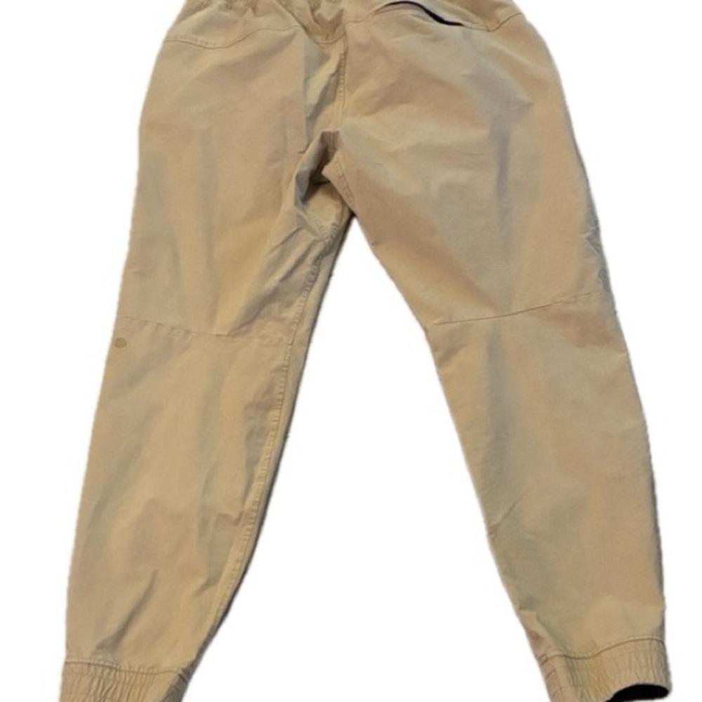Lululemon Athletica Khaki Cropped Pants - Picture 5 of 5